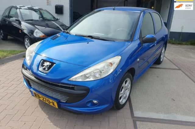 Peugeot 206+ (2012) thumbnail 1