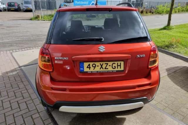 Suzuki SX4 (2007) thumbnail 4