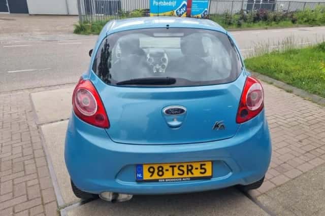 Ford Ka (2012) thumbnail 4