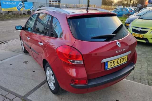 Renault Clio (2008) thumbnail 3