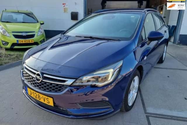 Opel Astra (2017) thumbnail 1