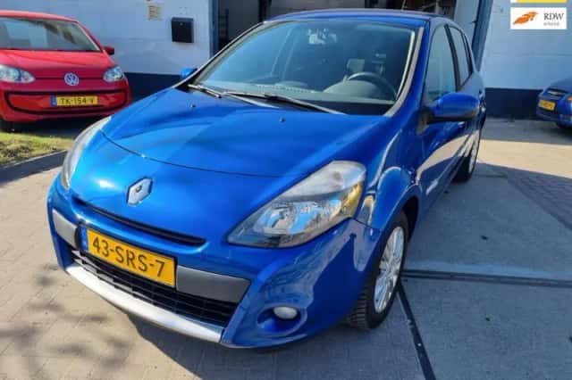 Renault Clio (2011) thumbnail 1