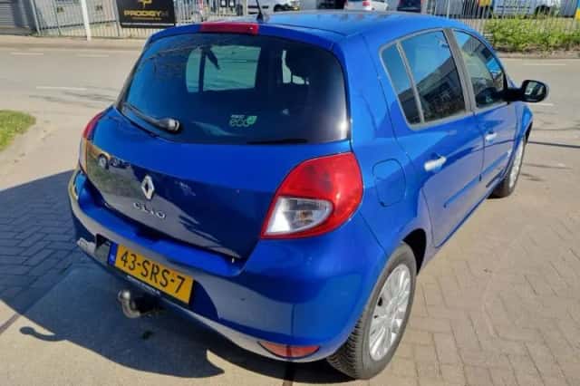 Renault Clio (2011) thumbnail 6