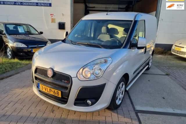 Fiat Doblò (2011) thumbnail 1