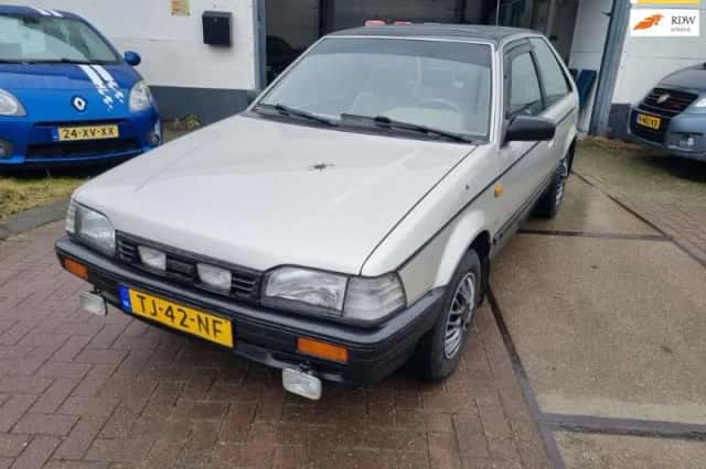Mazda 323 (1988) thumbnail 1