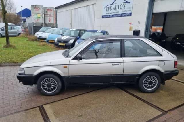 Mazda 323 (1988) thumbnail 2