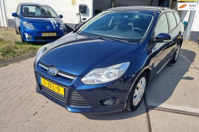Ford Focus (2012) thumbnail 1