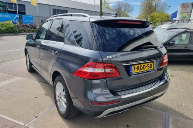 Mercedes-Benz ML-Klasse (2012) thumbnail 3