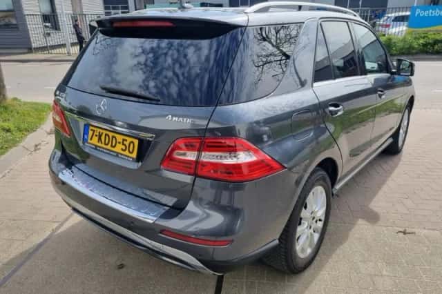 Mercedes-Benz ML-Klasse (2012) thumbnail 6