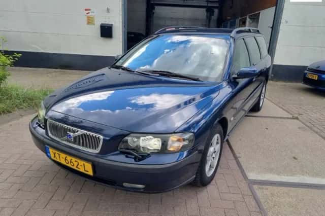 Volvo V70 (2003) thumbnail 1