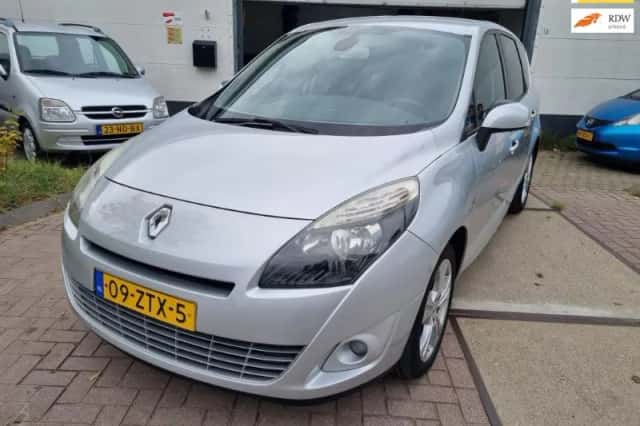 Renault Grand Scénic (2011) thumbnail 1