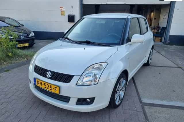 Suzuki Swift (2008) thumbnail 1