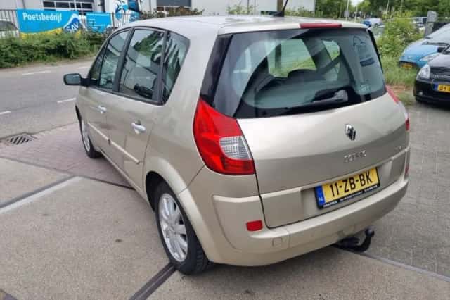 Renault Scénic (2007) thumbnail 3