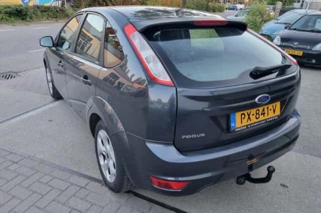 Ford Focus (2011) thumbnail 3