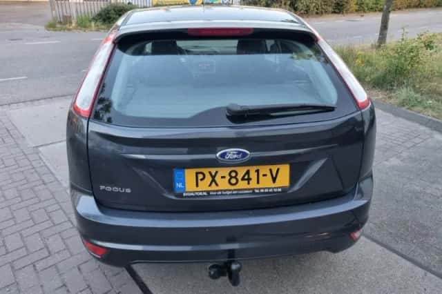 Ford Focus (2011) thumbnail 4