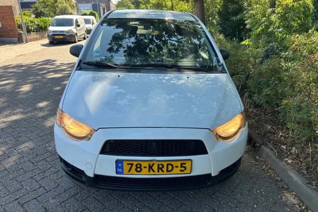 Mitsubishi Colt (2010) thumbnail 5
