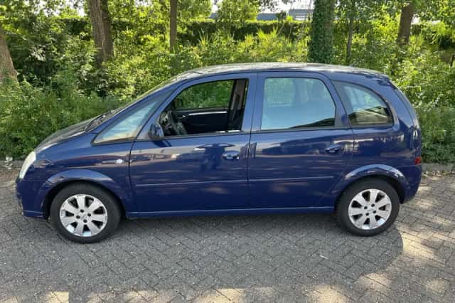 Opel Meriva (2008) thumbnail 3