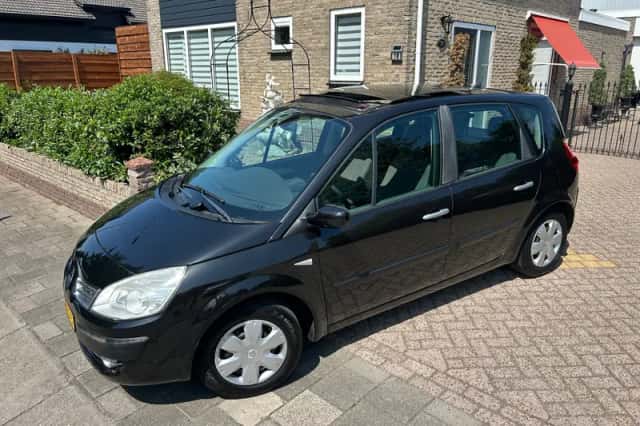 Renault Scénic (2008) thumbnail 2