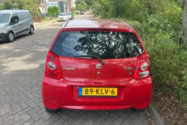 Suzuki Alto (2010) thumbnail 6