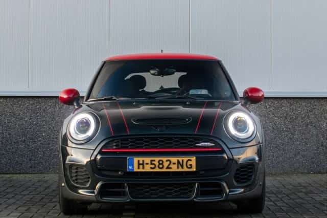 MINI John Cooper Works (2017) thumbnail 3
