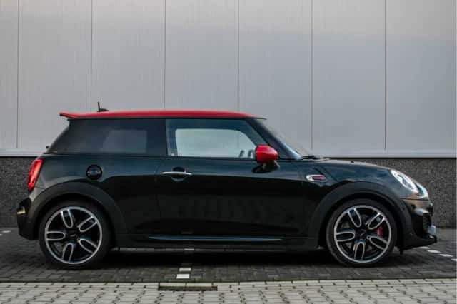 MINI John Cooper Works (2017) thumbnail 6