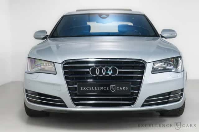 Audi A8 (2012) thumbnail 3