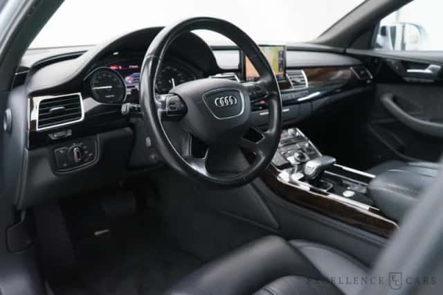 Audi A8 (2012) thumbnail 6