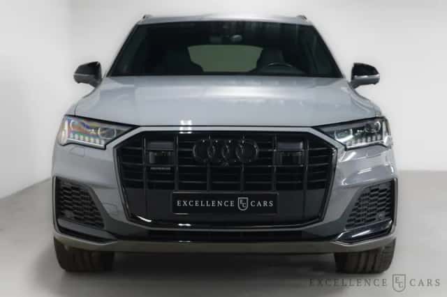 Audi Q7 (2022) thumbnail 3