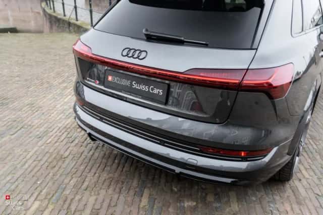 Audi e-tron (2021) thumbnail 16