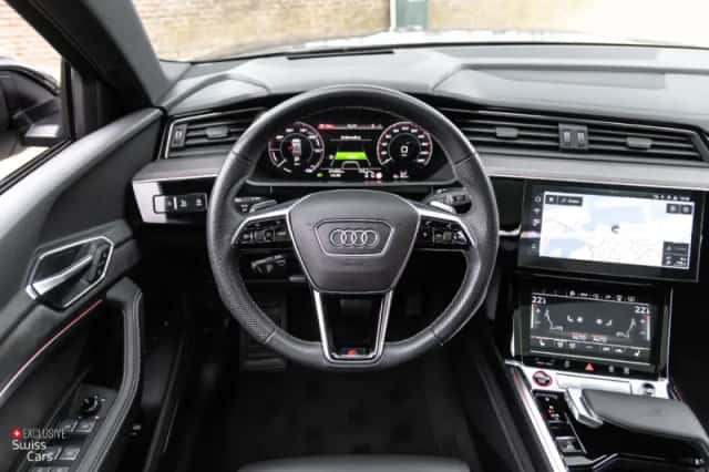 Audi e-tron (2021) thumbnail 38