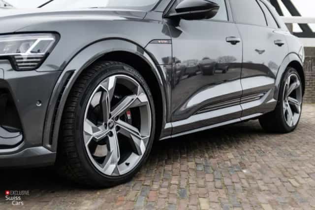 Audi e-tron (2021) thumbnail 7