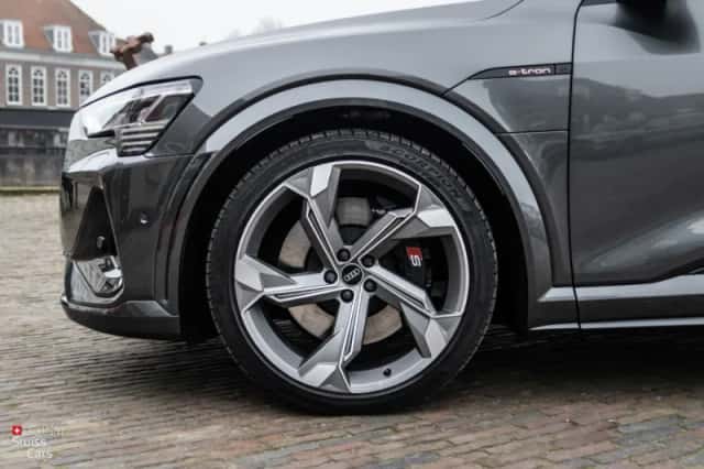 Audi e-tron (2021) thumbnail 8