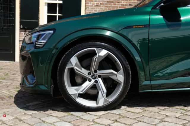 Audi e-tron (2022) thumbnail 5