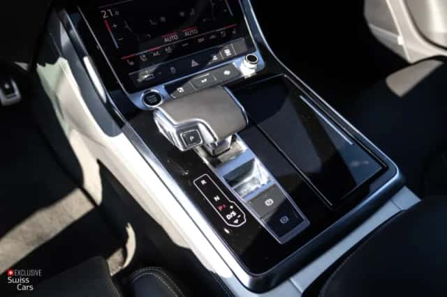 Audi Q8 (2021) thumbnail 18