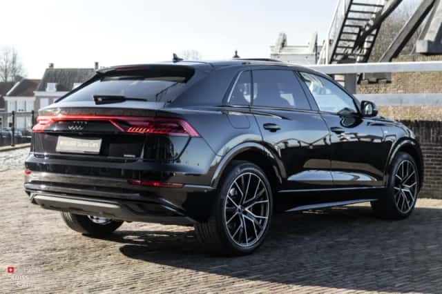Audi Q8 (2021) thumbnail 8