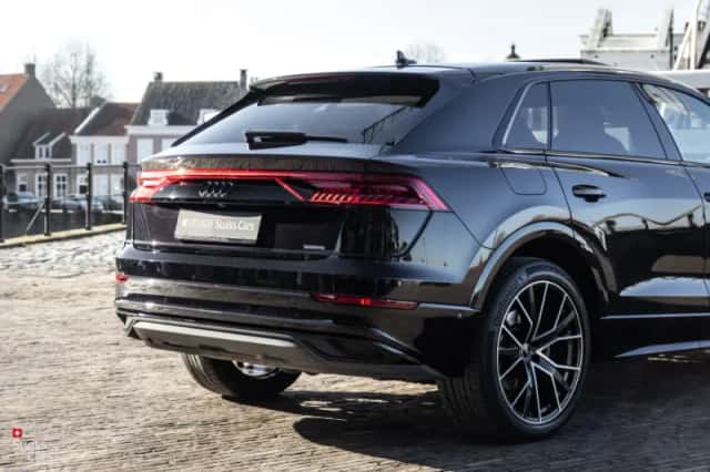 Audi Q8 (2021) thumbnail 9