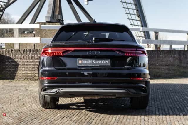 Audi Q8 (2021) thumbnail 10
