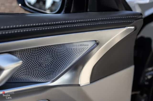 BMW M850Xi (2018) thumbnail 35
