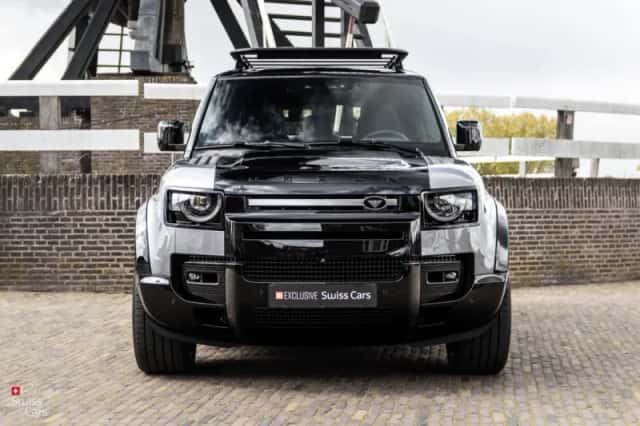 Land Rover Defender (2020) thumbnail 3