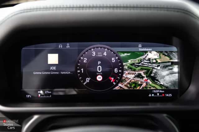 Land Rover Defender (2020) thumbnail 23