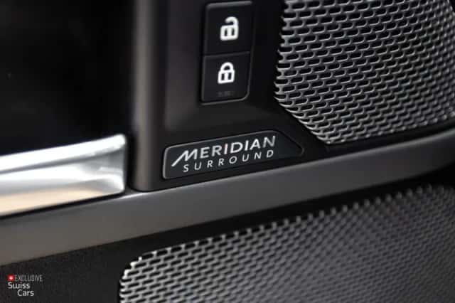 Land Rover Defender (2020) thumbnail 29