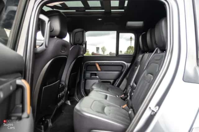 Land Rover Defender (2020) thumbnail 30
