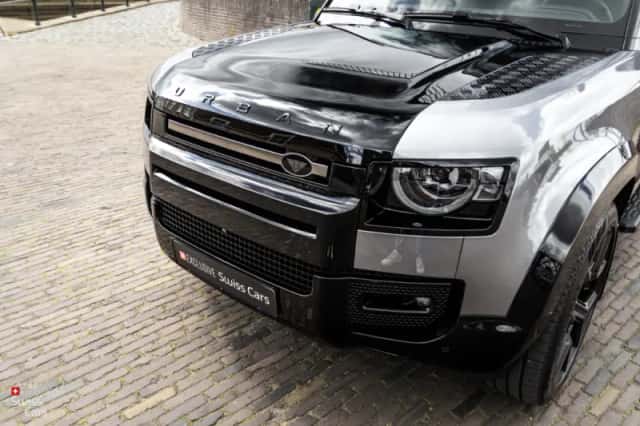 Land Rover Defender (2020) thumbnail 5