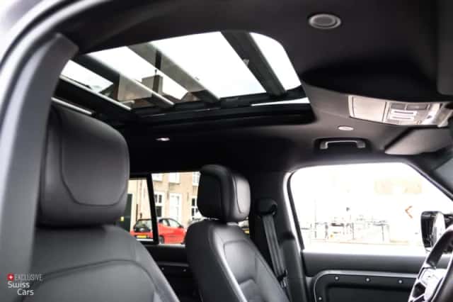 Land Rover Defender (2020) thumbnail 41