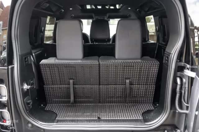 Land Rover Defender (2020) thumbnail 43