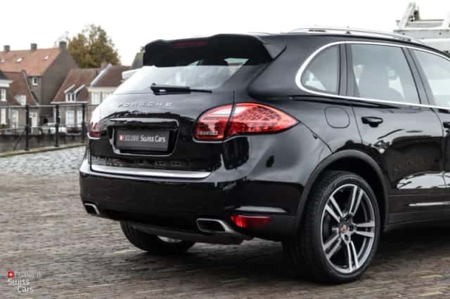 Porsche Cayenne (2011) thumbnail 12