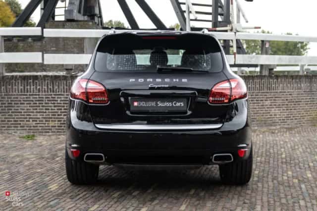 Porsche Cayenne (2011) thumbnail 13