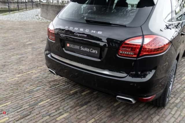 Porsche Cayenne (2011) thumbnail 15