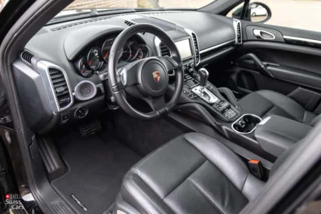 Porsche Cayenne (2011) thumbnail 18