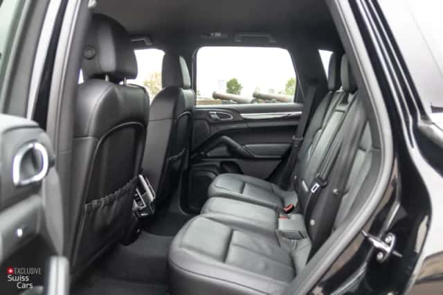 Porsche Cayenne (2011) thumbnail 28